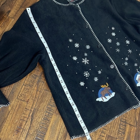 C & B fleece Winter Scene Cardigan Black with Cabin Moose Snowflakes Bear Large - Picture 8 of 10